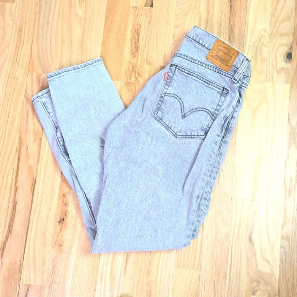 Levi Strauss & Co women's Gray Wedgie Size 27